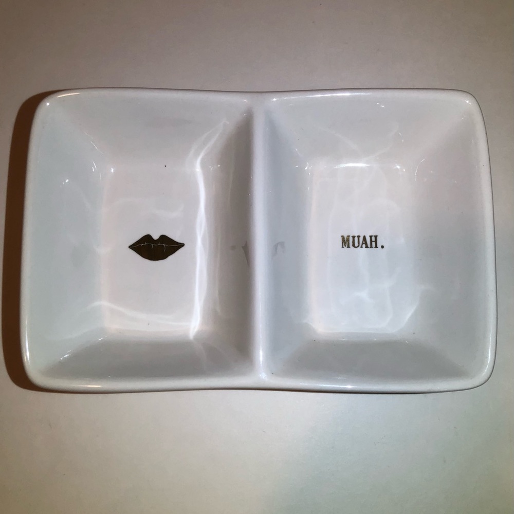 NEW Valentines Day Rae Dunn Gold “Muah” Ceramic Tray